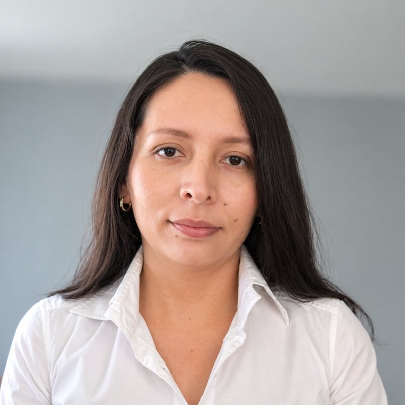 Cristina Bustamente